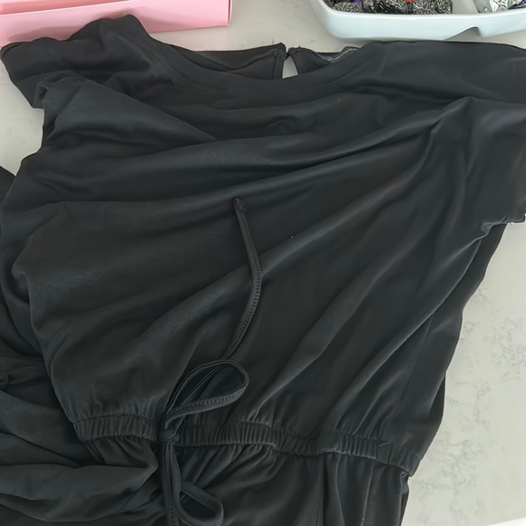 Women's Loose Off Shoulder Elastic Waist Stretchy Long Romper. New, never worn. - Picture 2 of 2